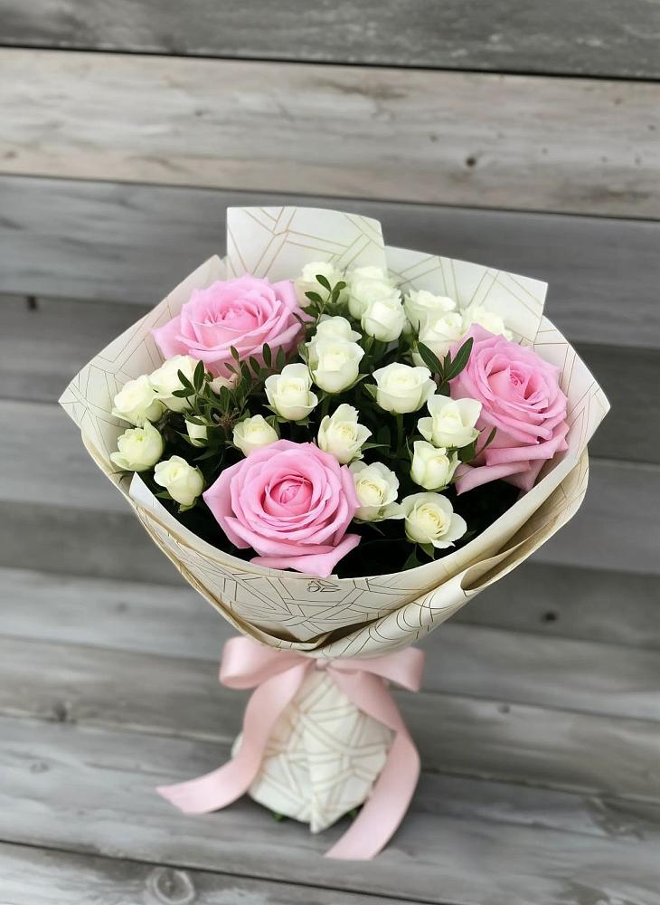 Букет цветов из: Розы в Новоаннинске