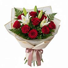 Букет цветов из:  Лилии и Розы в Новоаннинске