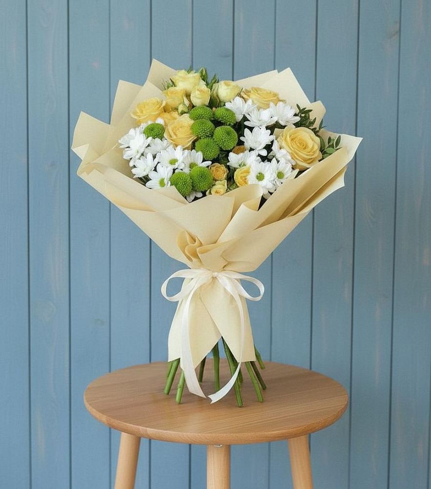 Букет цветов из: Хризантемы и Розы в Новоаннинске