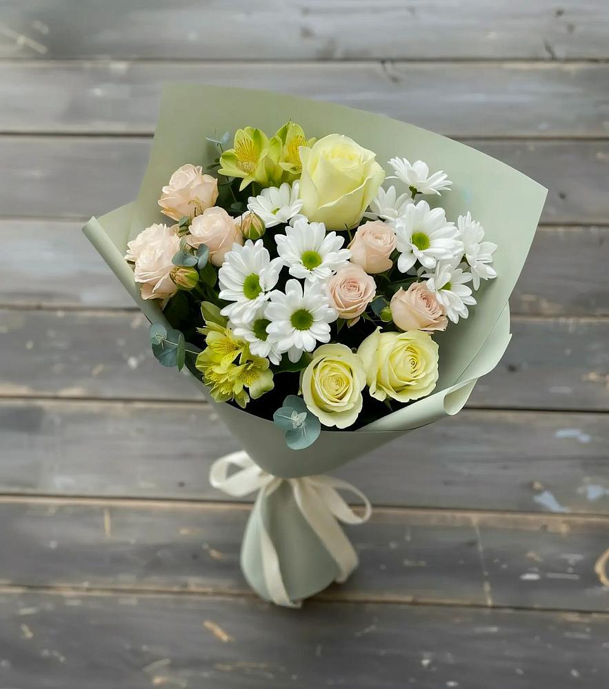 Букет цветов из: Альстромерии, Розы и Хризантемы в Новоаннинске