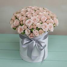 Цветочная композиция из Розы в шляпной коробке в Новоаннинске