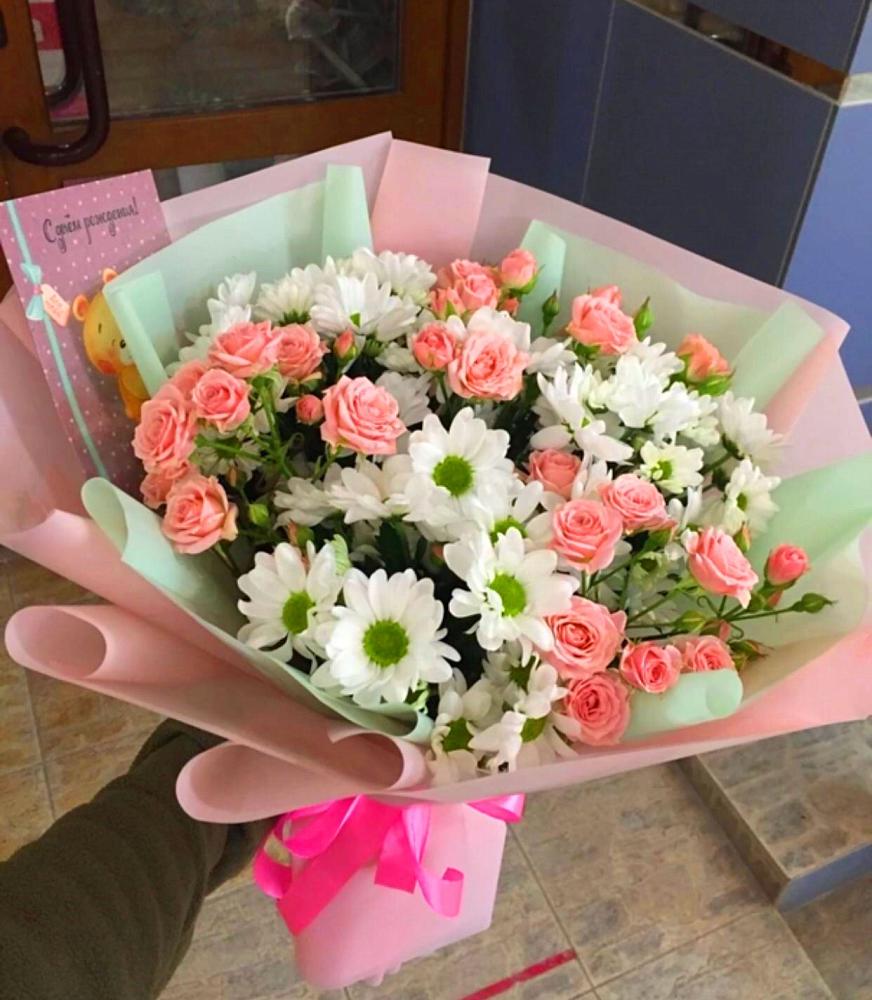 Букет цветов из: Розы и Хризантемы в Новоаннинске