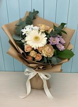 Букет цветов из:  Герберы и Хризантемы в Новоаннинске