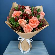 Букет цветов из:  Розы и Альстромерии в Новоаннинске