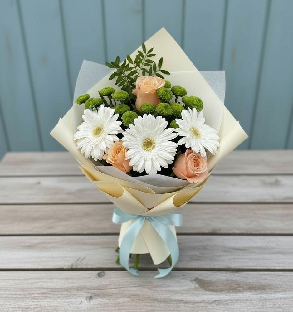 Букет цветов из: Герберы, Розы и Хризантемы в Новоаннинске