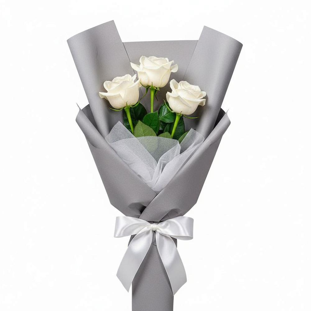Букет 3 белые розы в Новоаннинске