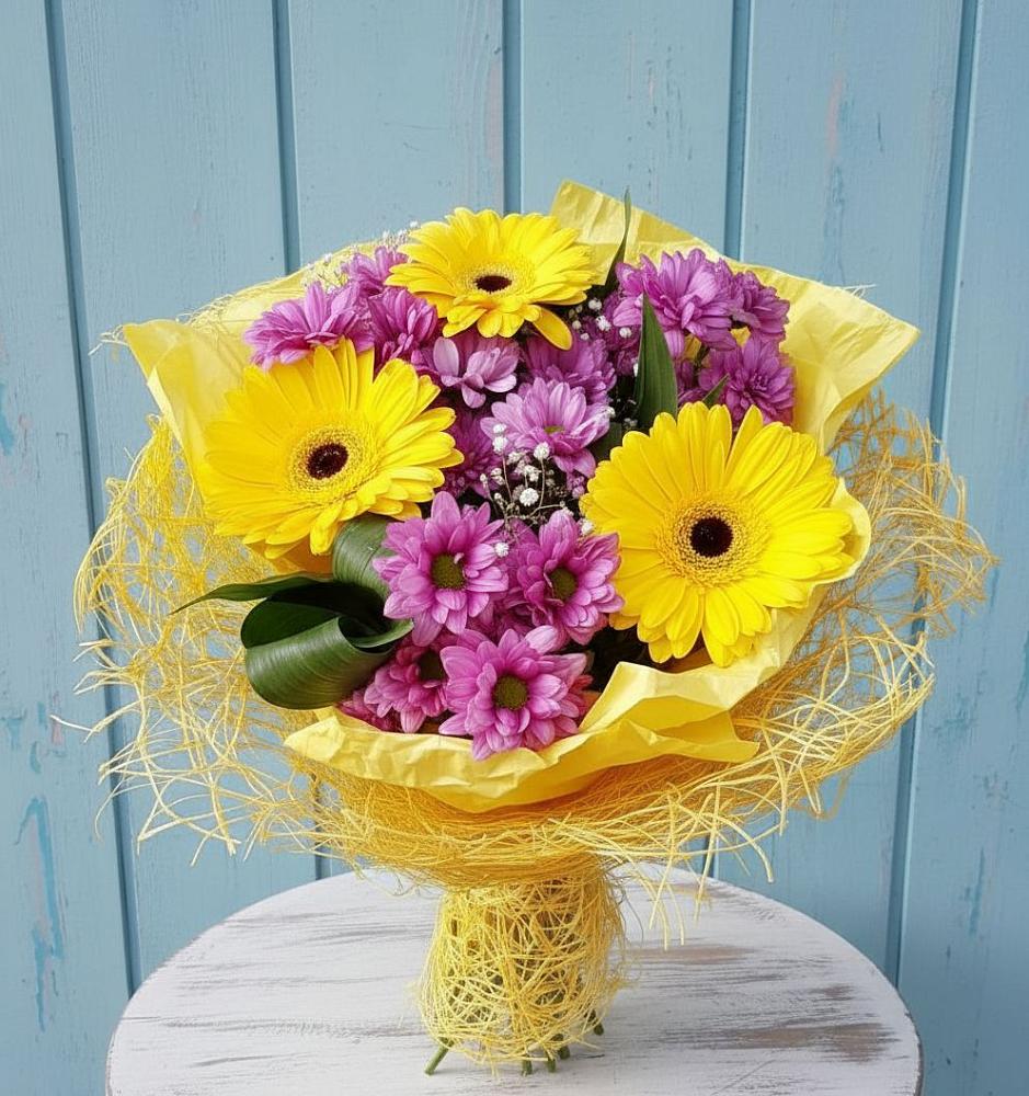 Букет цветов из: Хризантемы и Герберы в Новоаннинске