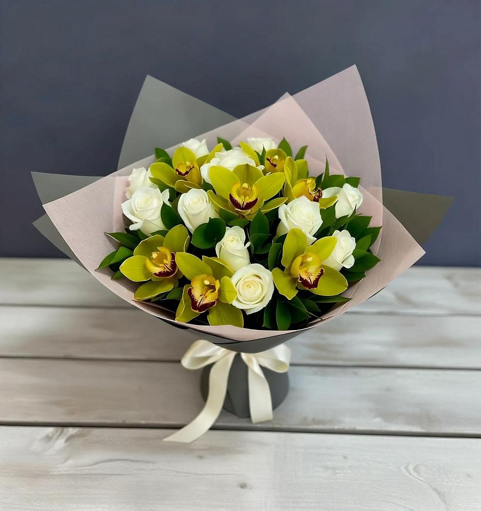 Букет цветов из: Орхидеи и Розы в Новоаннинске