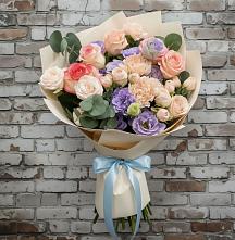 Букет цветов из:  Розы, Лизиантусы и Гвоздики #REPLACE_PRED# Новоаннинске