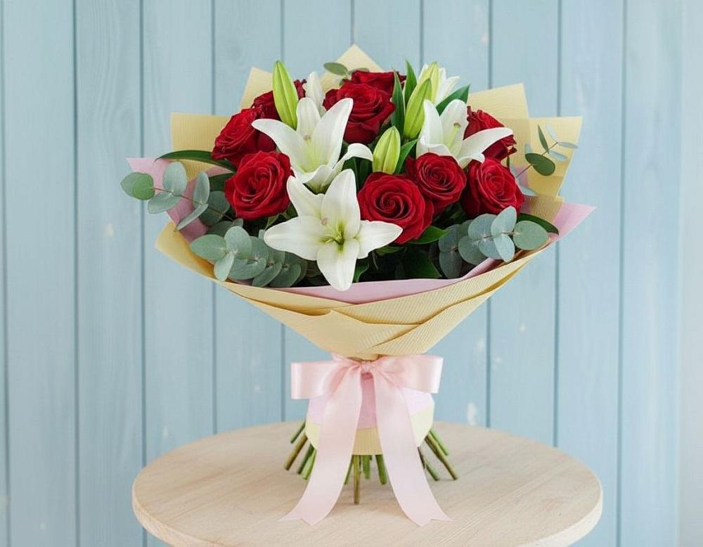 Букет цветов из: Лилии и Розы в Новоаннинске