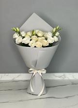 Букет цветов из:  Розы и Лизиантусы в Новоаннинске